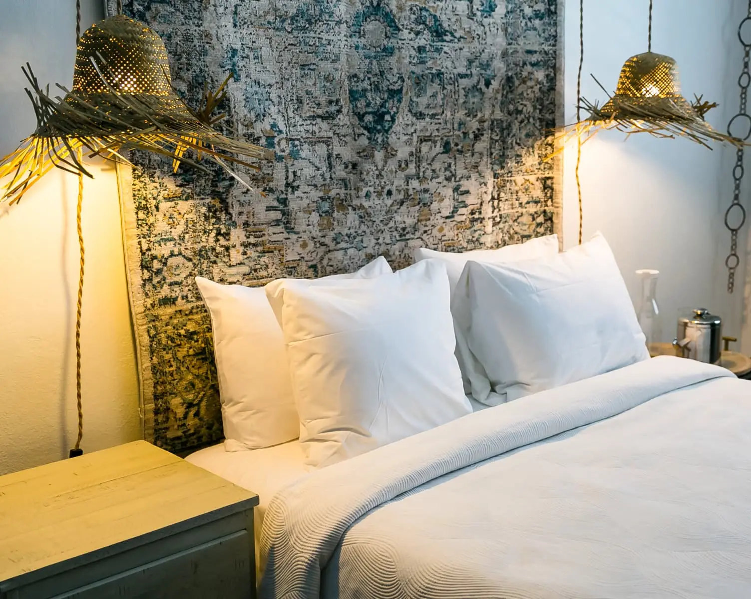 the interior of a hotel room